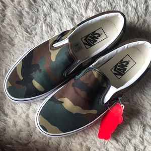 Classic Slip-On Woodland Camo Vans